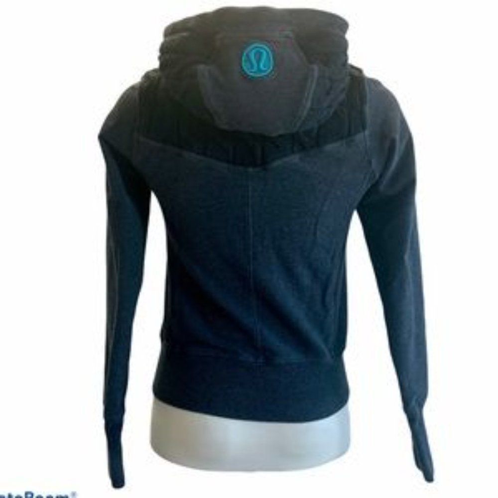 Lululemon fireside hoodie jacket cable knit in coal grey and black - Picture 3 of 14